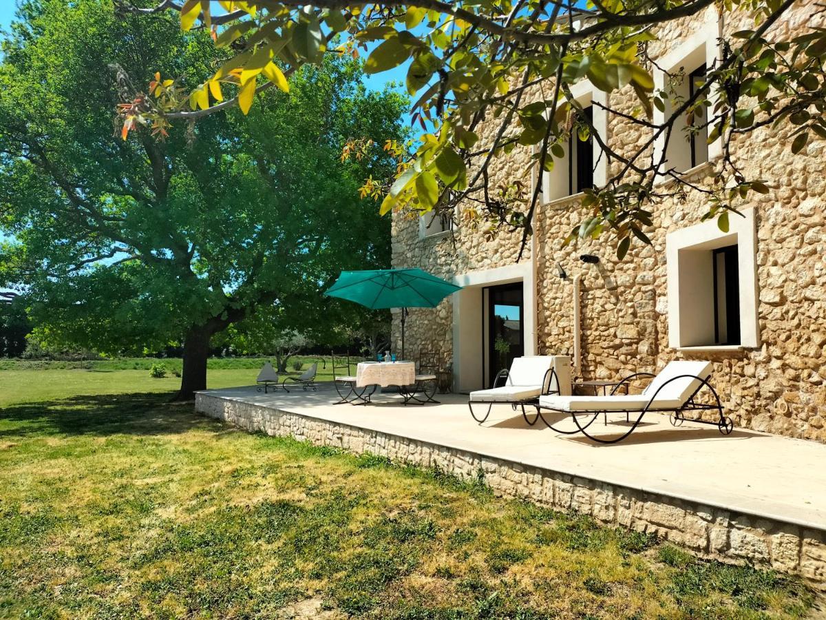 Mas Des Fugueyrolles Bed & Breakfast Кавайон Екстериор снимка